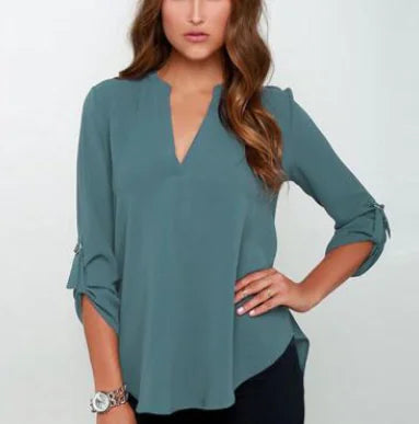 Plus Size Women's V-Neck Wrinkled Chiffon Blouse