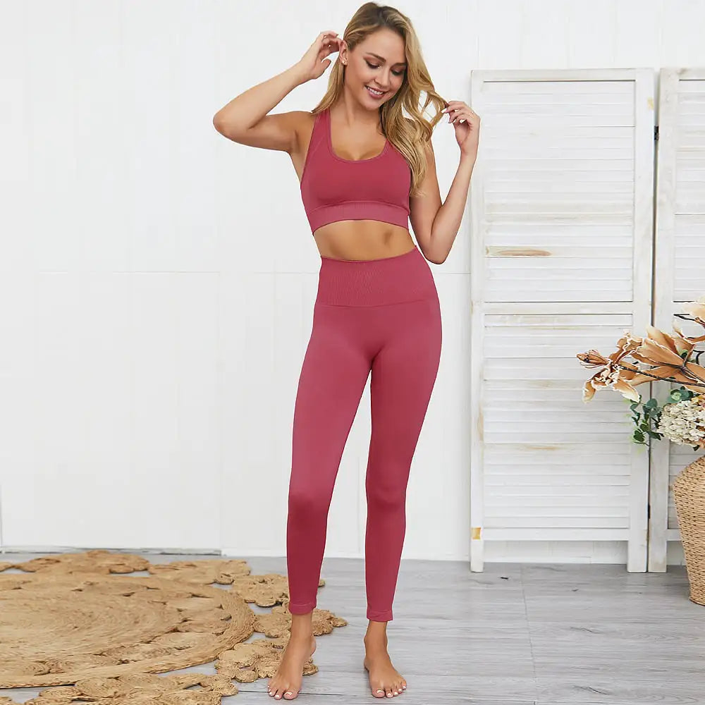 Seamless Knitted Women's Yoga Suit for Hip Lifting