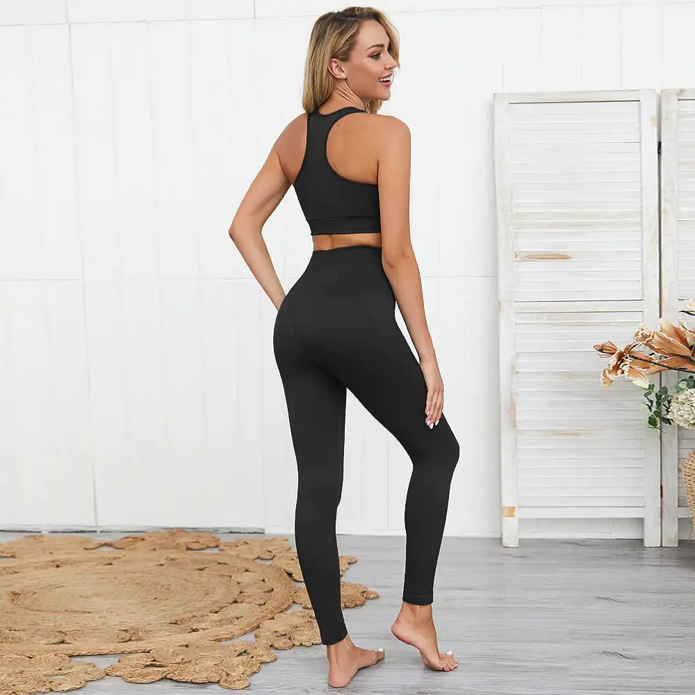 Seamless Knitted Women's Yoga Suit for Hip Lifting